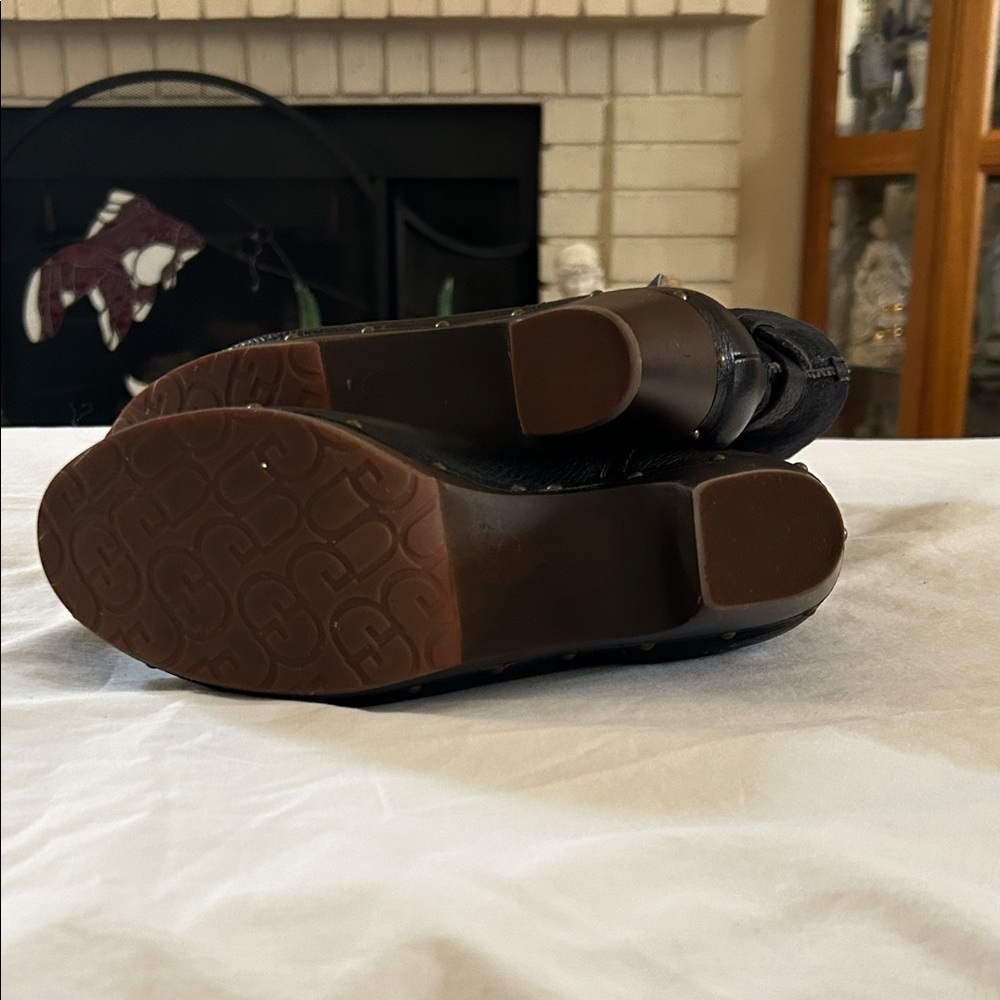 UGG Black Leather Boots with Brown Shearling - Picture 8 of 9